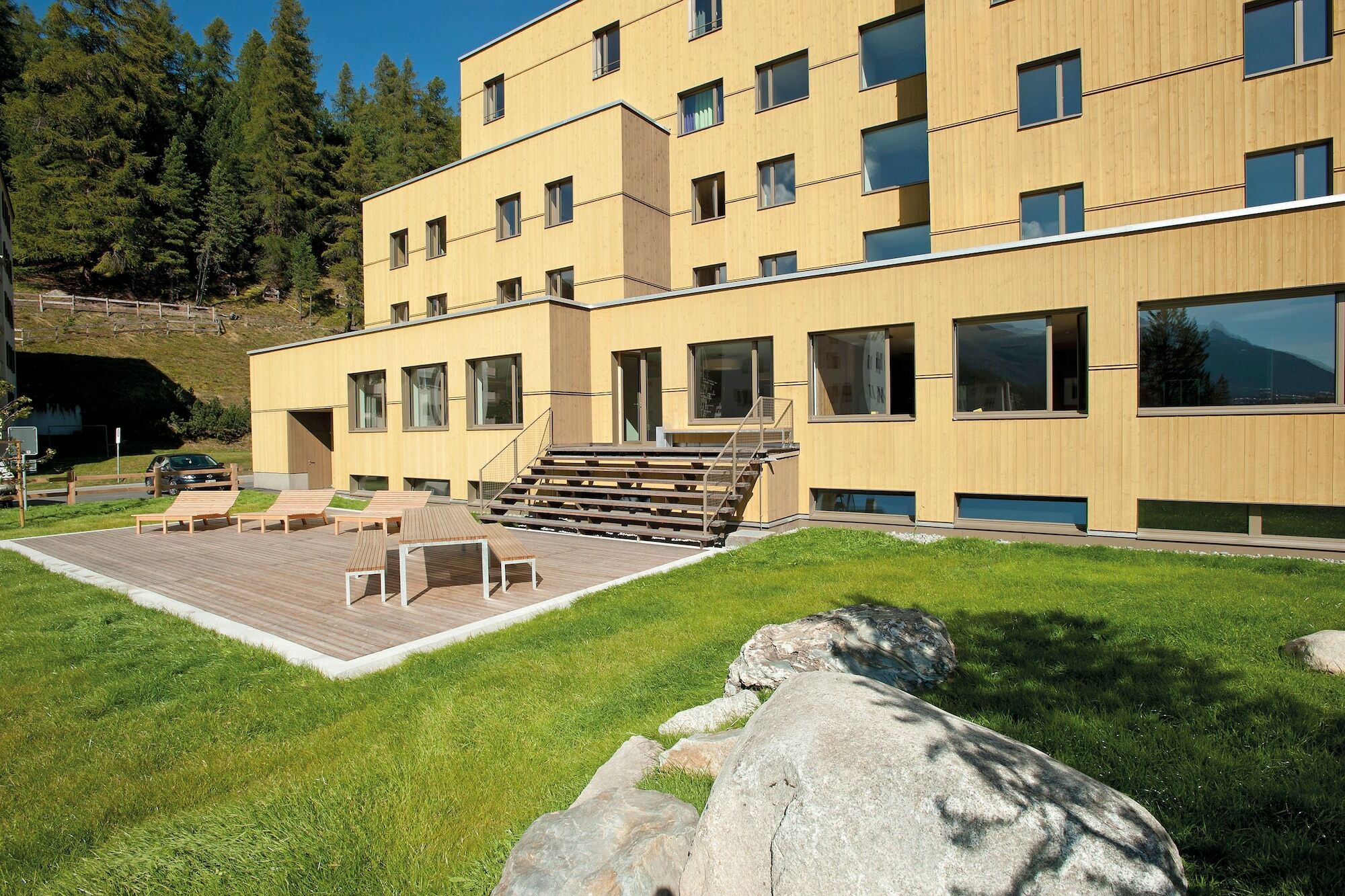 St. Moritz Youth Hostel Екстер'єр фото